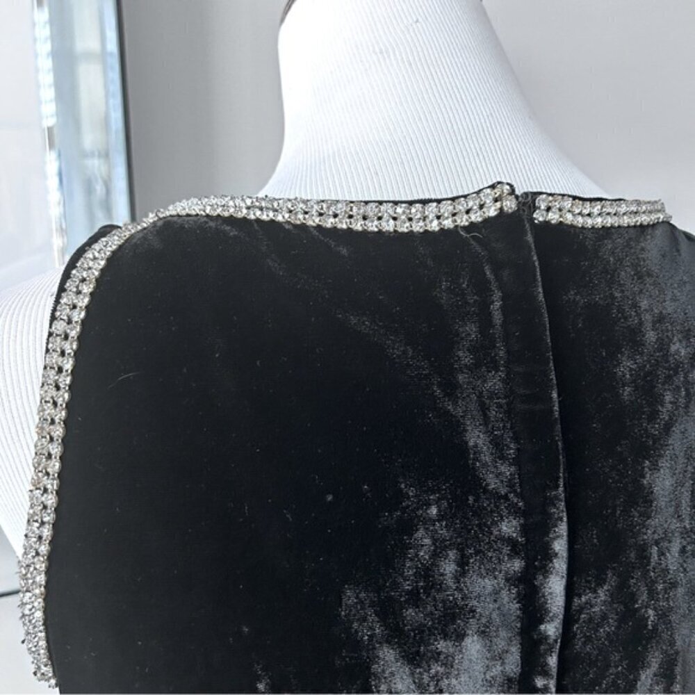 Original Junior Vogue 1960’s Velvet Wiggle Dress. - Picture 6 of 12